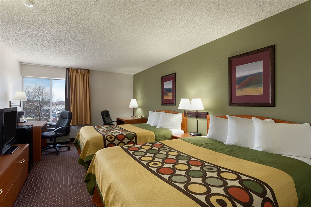 Мотель Super 8 By Wyndham Madison South Екстер'єр фото